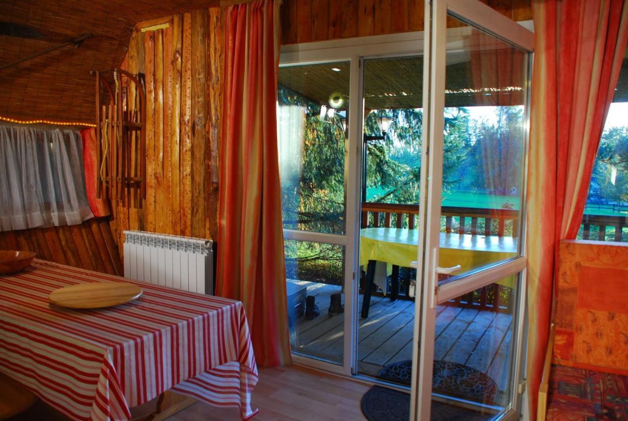 Chalets Des Trois Hetres Plombieres-les-Bains Exterior photo