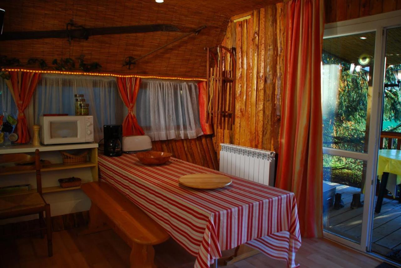 Chalets Des Trois Hetres Plombieres-les-Bains Exterior photo