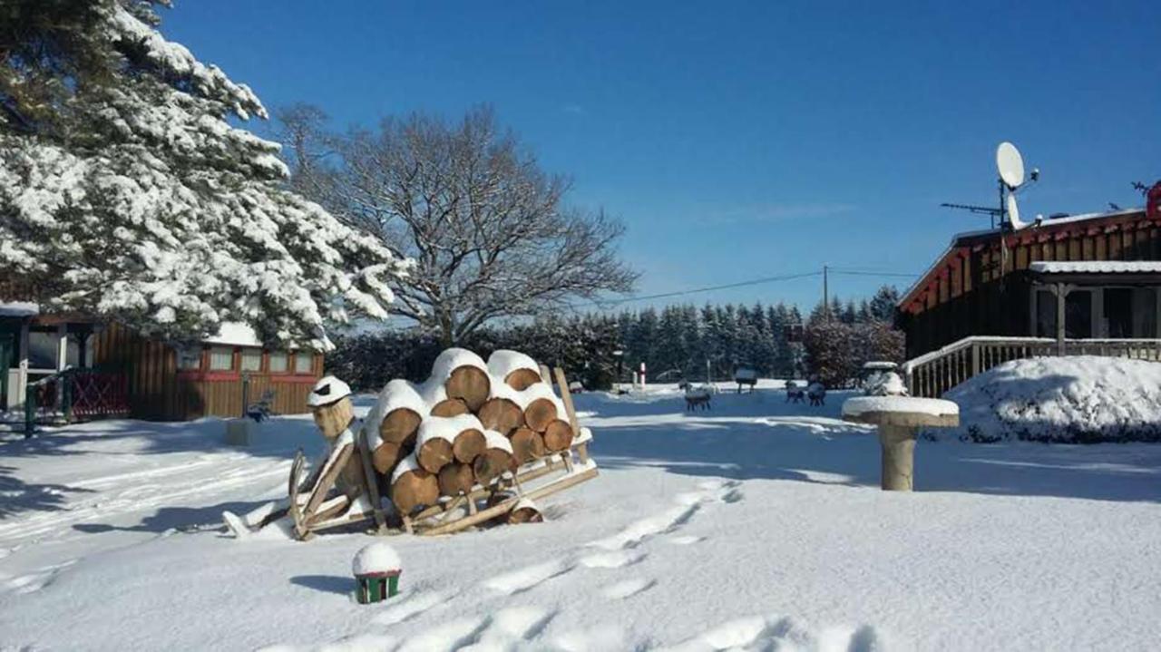 Chalets Des Trois Hetres Plombieres-les-Bains Exterior photo